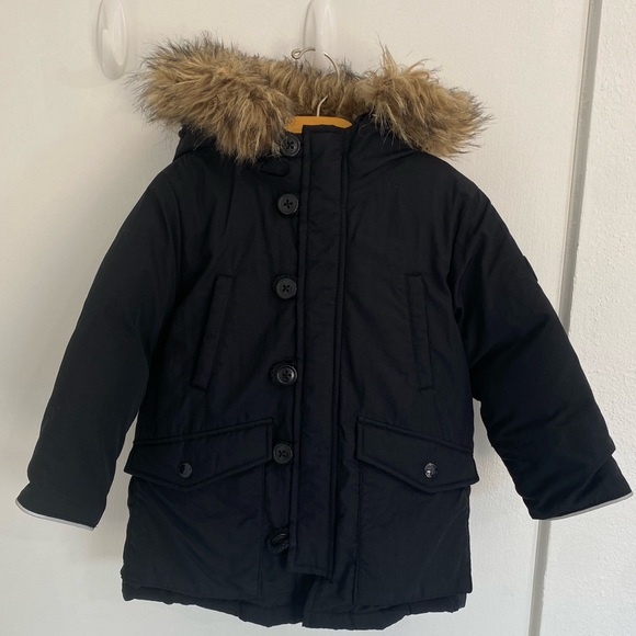 Baby Gap parka size 3T - Picture 2 of 9